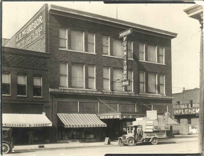 1924 McGregors Furniture Oskaloosa building